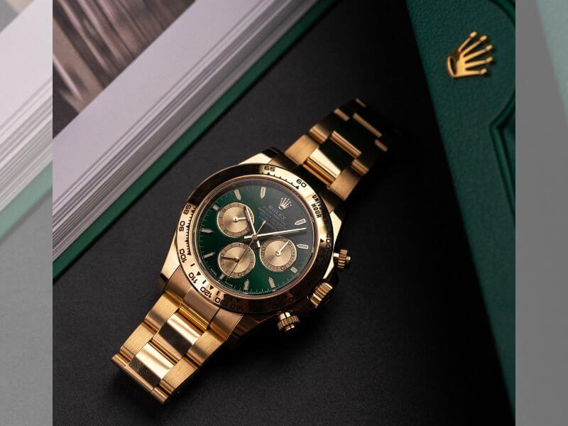 Ceasuri Rolex cu cadran verde: istorie, modele de referință și valoare în timp